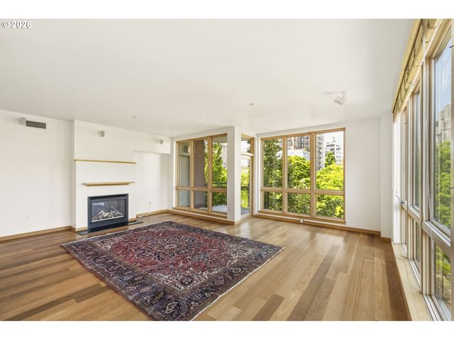 1030 Nw JOHNSON St 321, Portland, OR 97209