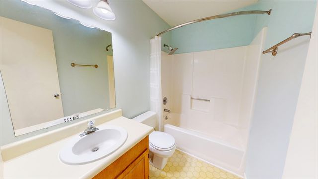 512 Brockinton S, St Simons Island, GA 31522