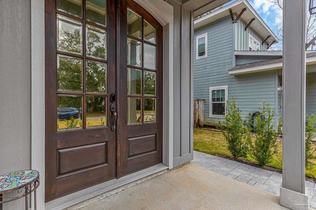 1360 N 10th Ave, Pensacola, FL 32506