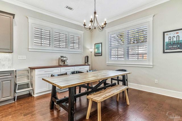 1360 N 10th Ave, Pensacola, FL 32506