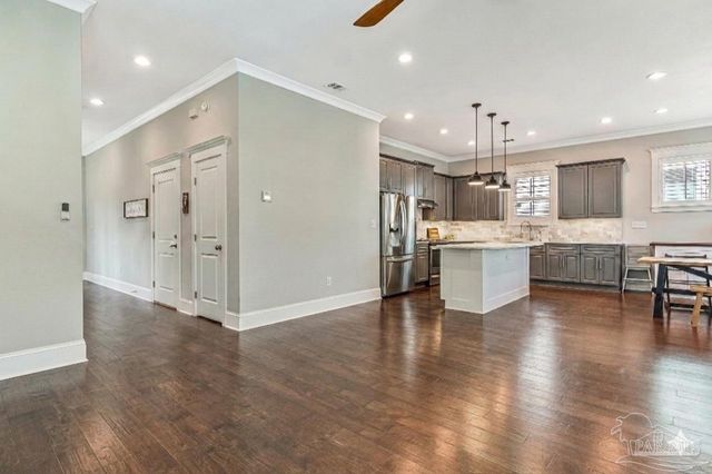 1360 N 10th Ave, Pensacola, FL 32506