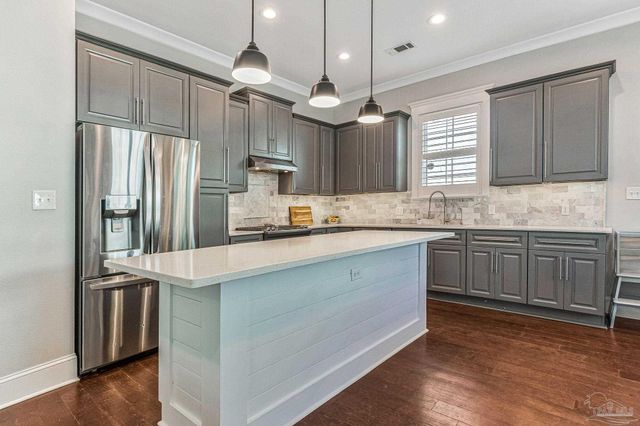 1360 N 10th Ave, Pensacola, FL 32506