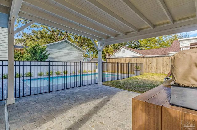 1360 N 10th Ave, Pensacola, FL 32506