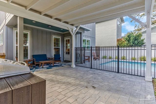 1360 N 10th Ave, Pensacola, FL 32506