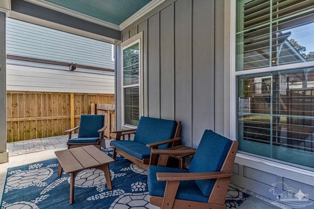 1360 N 10th Ave, Pensacola, FL 32506