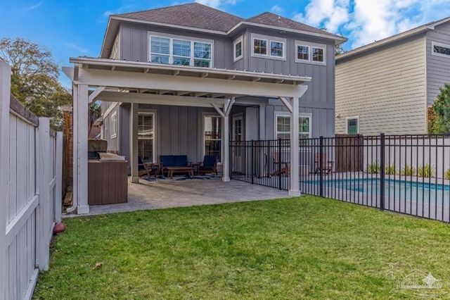 1360 N 10th Ave, Pensacola, FL 32506