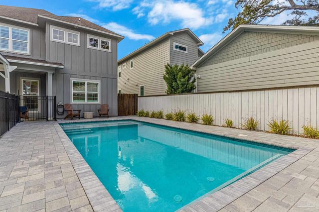 1360 N 10th Ave, Pensacola, FL 32506