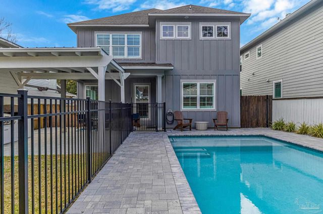 1360 N 10th Ave, Pensacola, FL 32506