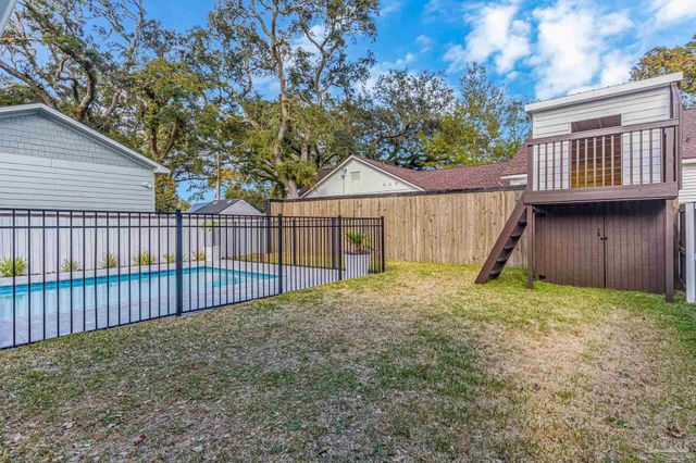 1360 N 10th Ave, Pensacola, FL 32506