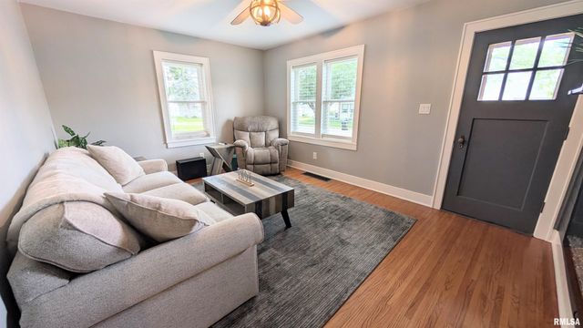 117 FRANKLIN Street, Washington, IL 61571