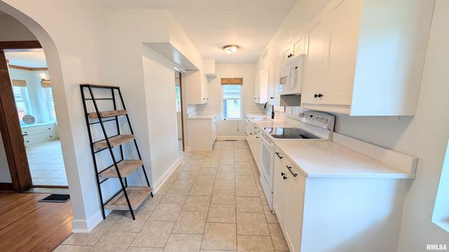 117 FRANKLIN Street, Washington, IL 61571