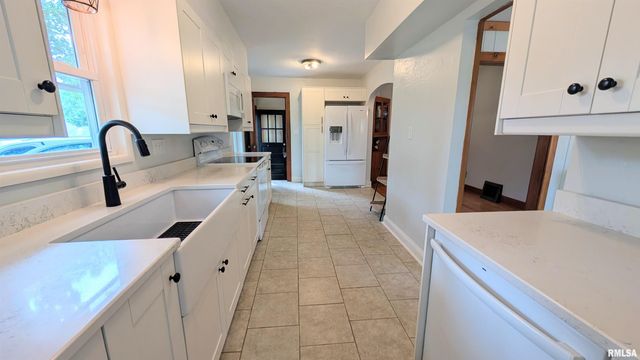 117 FRANKLIN Street, Washington, IL 61571