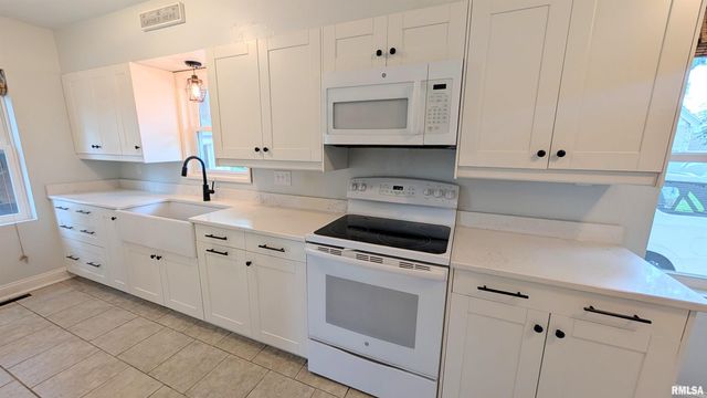 117 FRANKLIN Street, Washington, IL 61571