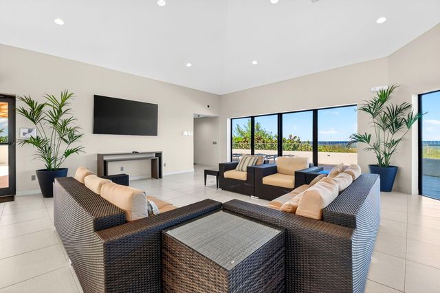 5510 N Ocean Drive 4a, Singer Island, FL 33404