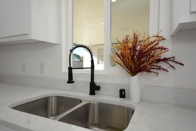 2313 Cagua Drive NE, Albuquerque, NM 87110