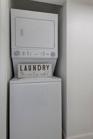 2313 Cagua Drive NE, Albuquerque, NM 87110