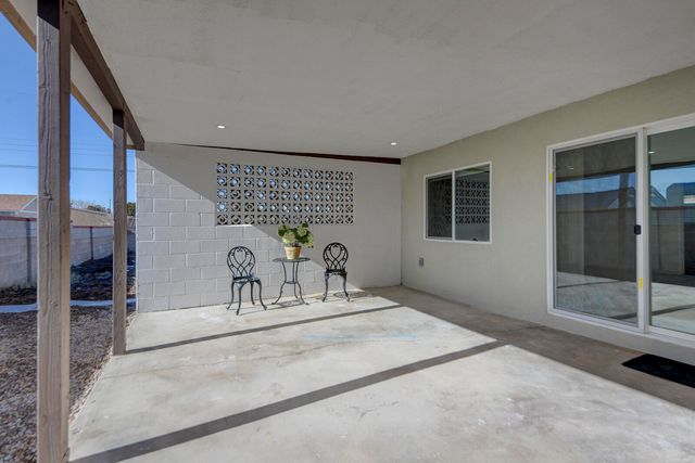 2313 Cagua Drive NE, Albuquerque, NM 87110