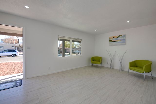 2313 Cagua Drive NE, Albuquerque, NM 87110