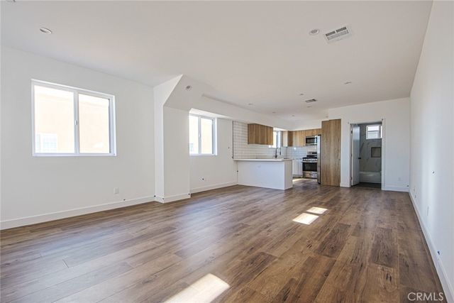 6421 Troost, North Hollywood, CA 91606