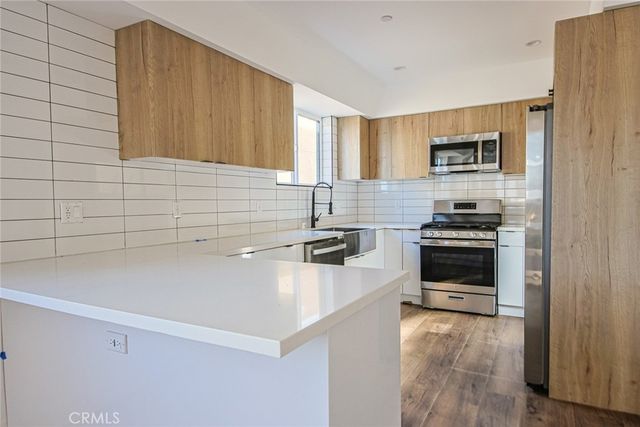 6421 Troost, North Hollywood, CA 91606