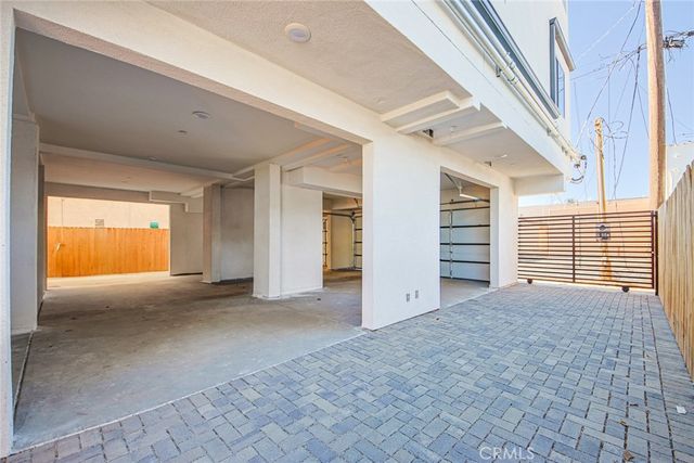 6421 Troost, North Hollywood, CA 91606