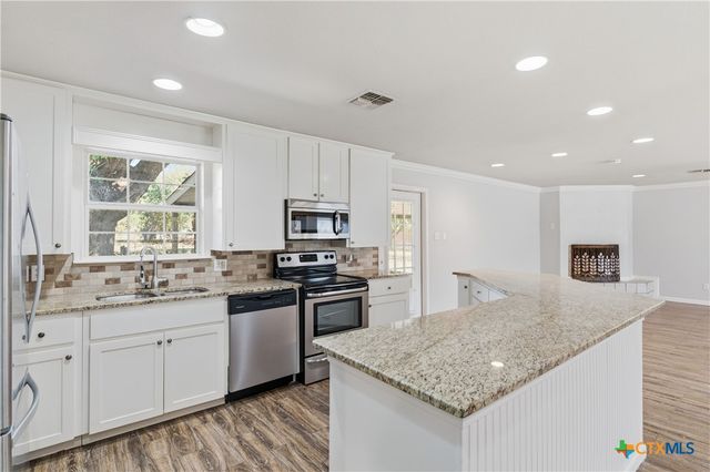 163 Lakeside Drive, Seguin, TX 78155