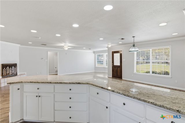 163 Lakeside Drive, Seguin, TX 78155