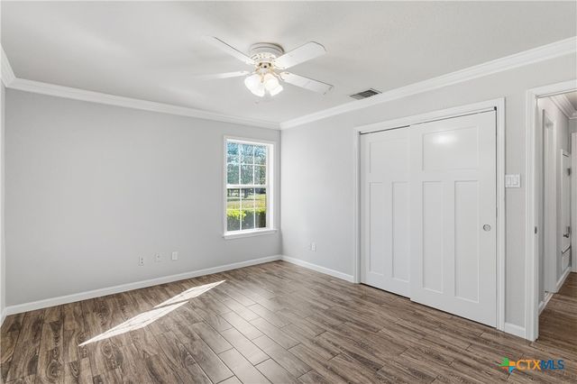 163 Lakeside Drive, Seguin, TX 78155