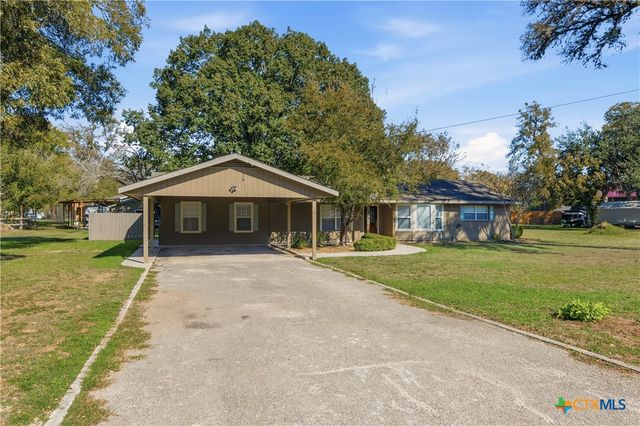 163 Lakeside Drive, Seguin, TX 78155
