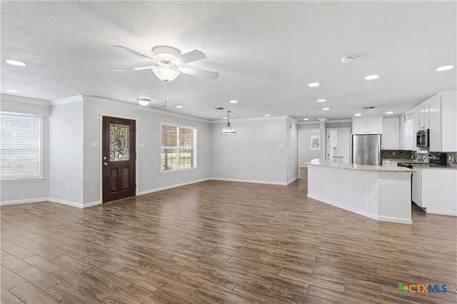 163 Lakeside Drive, Seguin, TX 78155