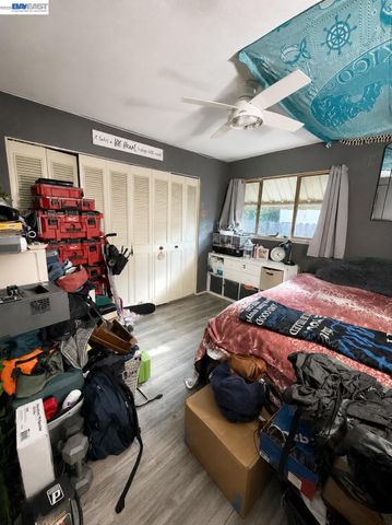 5814 Hemlock St, Sacramento, CA 95841