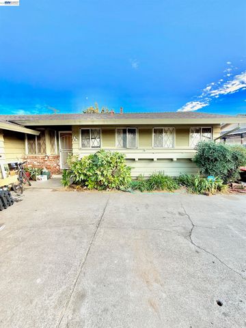 5814 Hemlock St, Sacramento, CA 95841