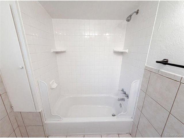 519 N Gilbert St, Castle Rock, CO 80104