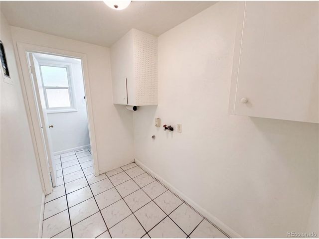 519 N Gilbert St, Castle Rock, CO 80104