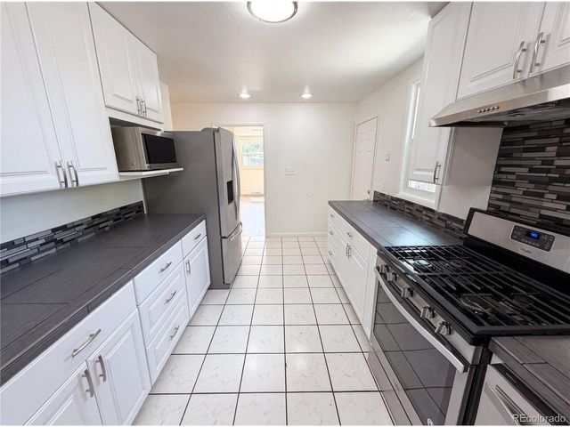 519 N Gilbert St, Castle Rock, CO 80104