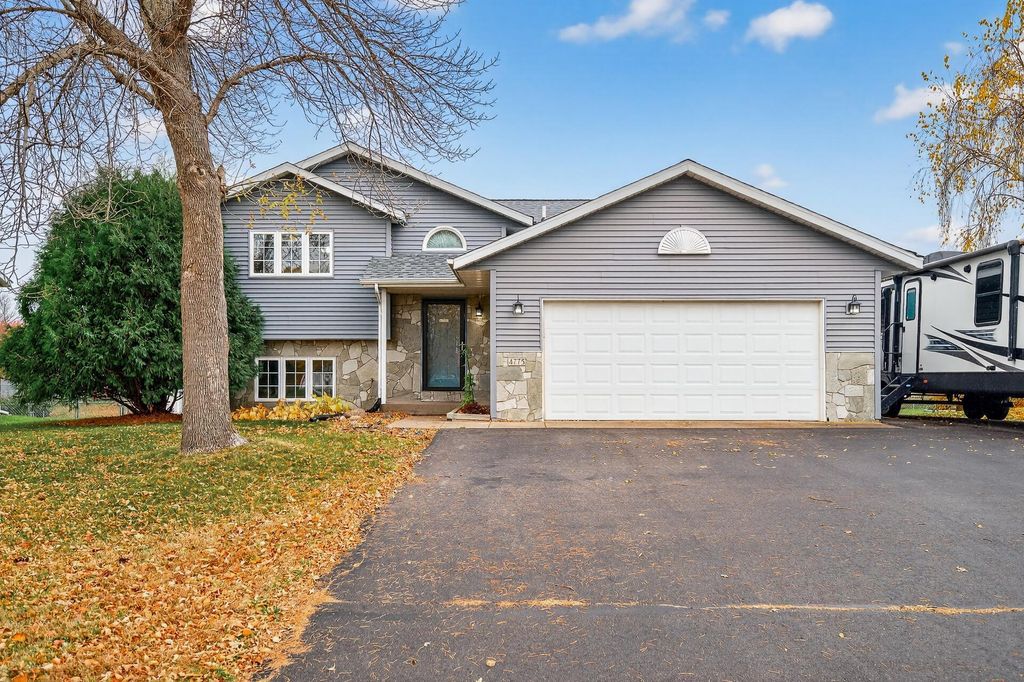 4775 Farmstead Drive, Monticello, MN 55362