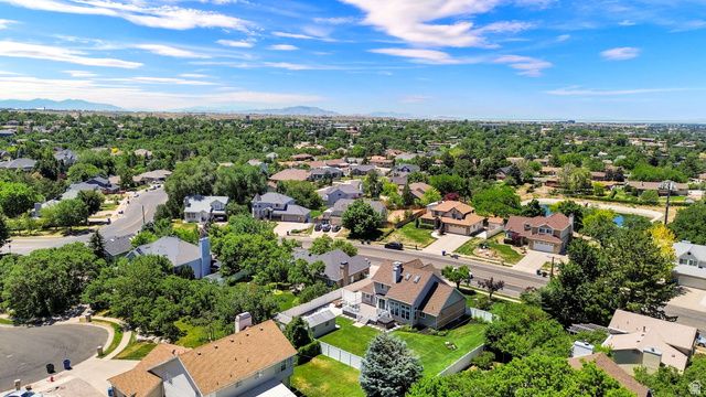 4792 GLASMANN WAY, South Ogden, UT 84403
