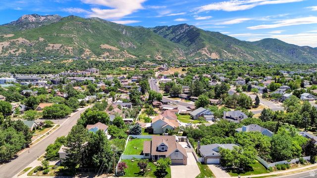 4792 GLASMANN WAY, South Ogden, UT 84403