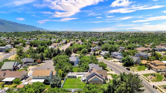 4792 GLASMANN WAY, South Ogden, UT 84403