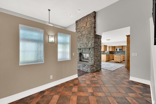 4792 GLASMANN WAY, South Ogden, UT 84403