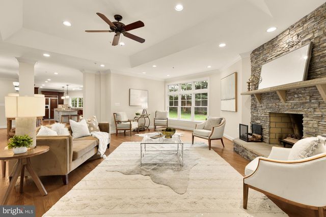 5601 VERNON PL, Bethesda, MD 20817