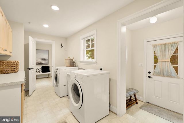 5601 VERNON PL, Bethesda, MD 20817