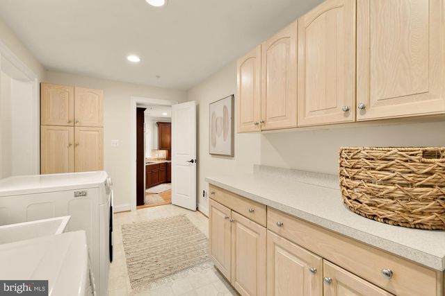 5601 VERNON PL, Bethesda, MD 20817