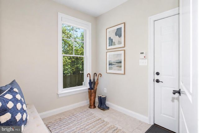 5601 VERNON PL, Bethesda, MD 20817
