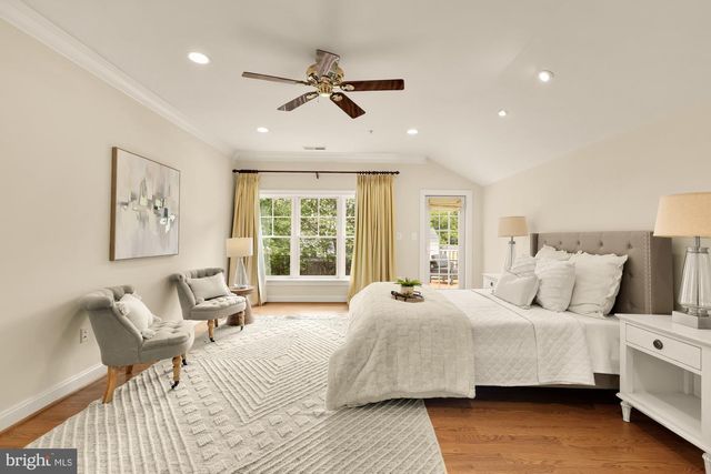 5601 VERNON PL, Bethesda, MD 20817