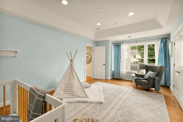 5601 VERNON PL, Bethesda, MD 20817