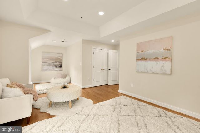 5601 VERNON PL, Bethesda, MD 20817