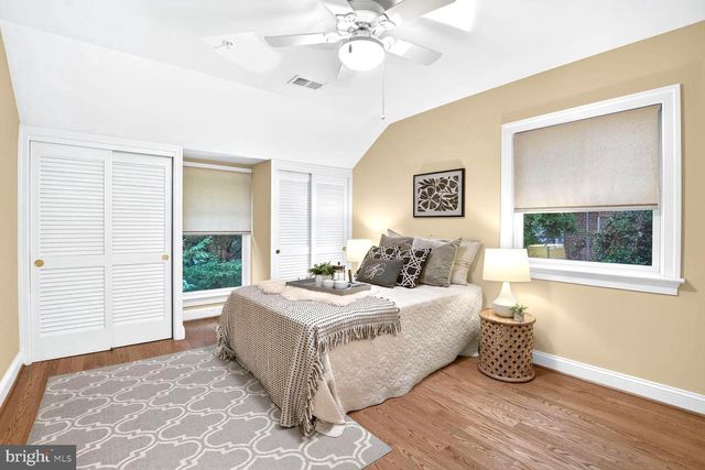 5601 VERNON PL, Bethesda, MD 20817