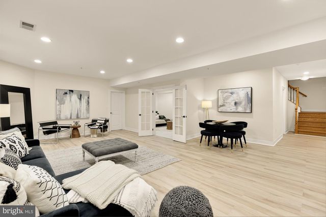 5601 VERNON PL, Bethesda, MD 20817