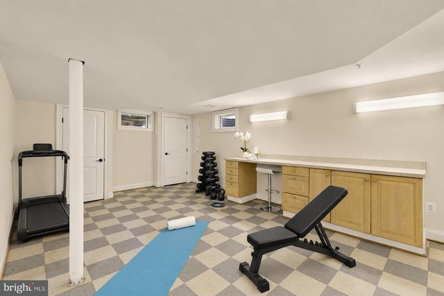 5601 VERNON PL, Bethesda, MD 20817